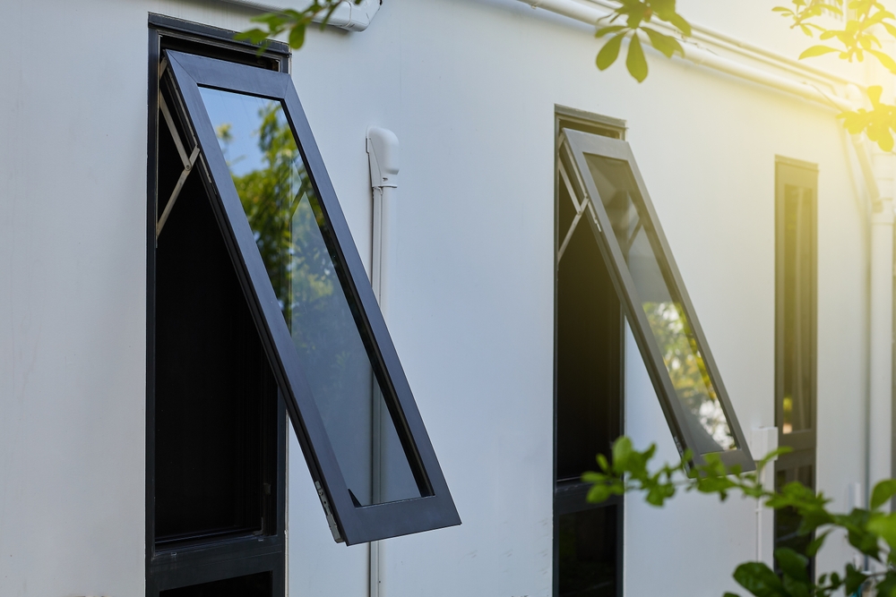 Black,Frame,Aluminium,Windows,Of,Building.